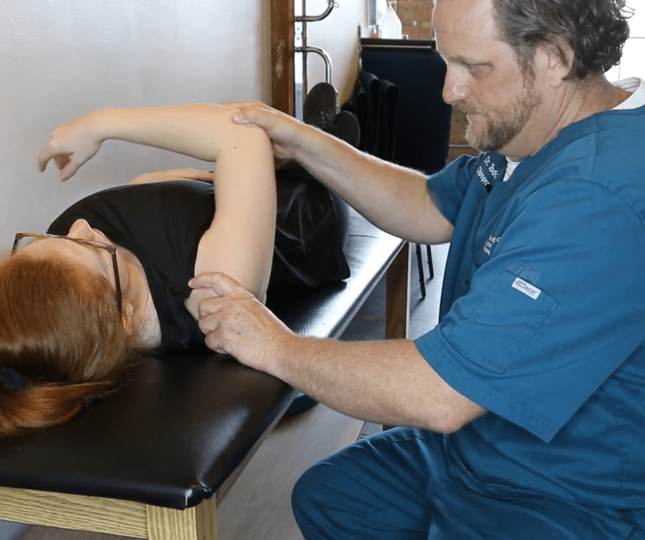 Effective Shoulder Pain Treatment | Non-Surgical Shoulder Pain Relief in Chicago