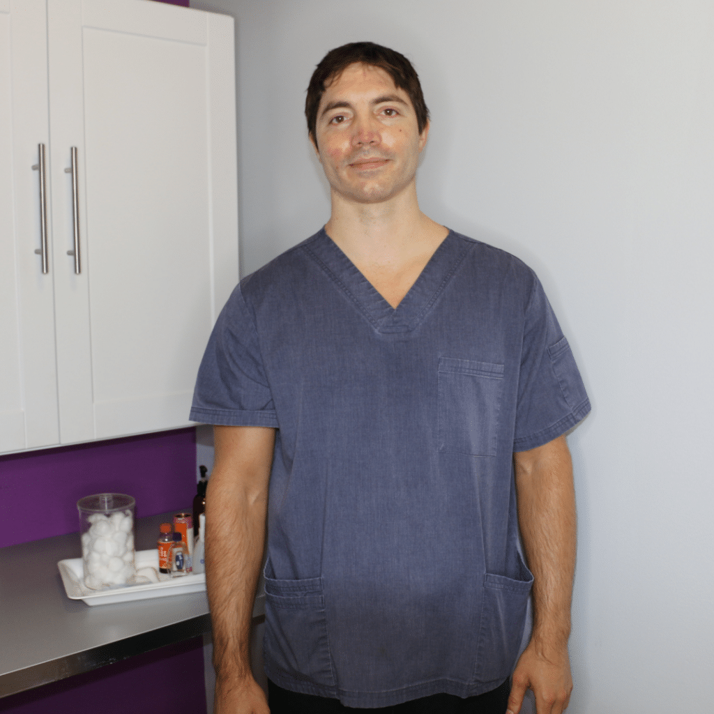 Meet Lee Ferrenbach, L.M.T., Ac. Acupuncturist at Ravenswood Chiropractic in Chicago